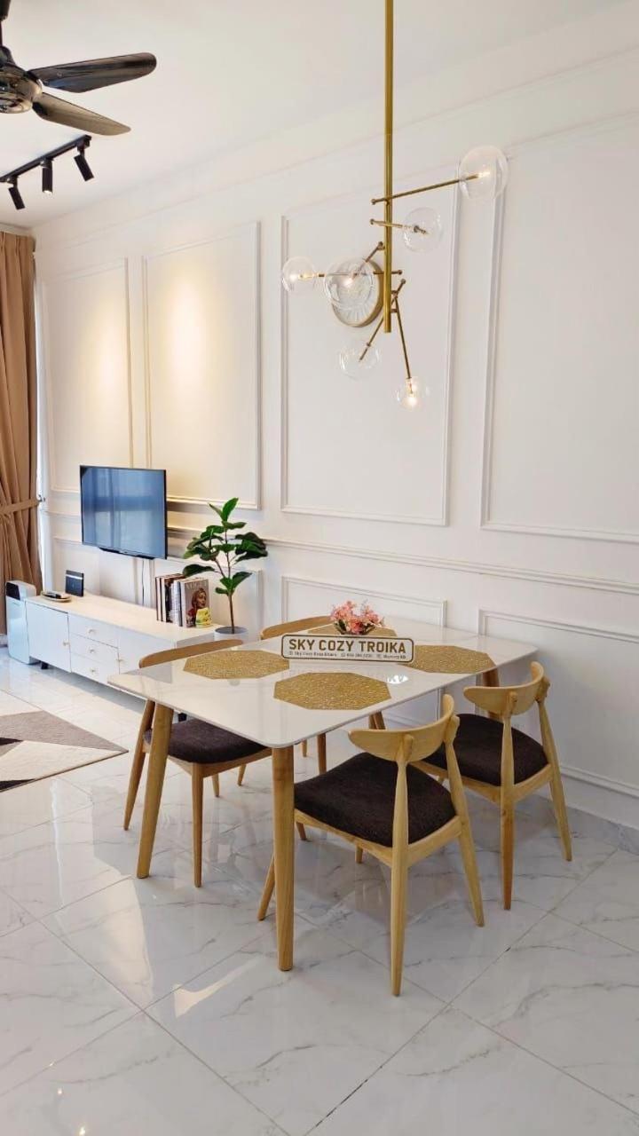Sky Cozy Troika Residence, 1 Bedroom 4-6 Pax, 2 Bedrooms 6-8 Pax, Pool Vew, Sky & City View, Free Parking, Pool, Unlimited Wifi & Netflix Кота-Бару Екстер'єр фото