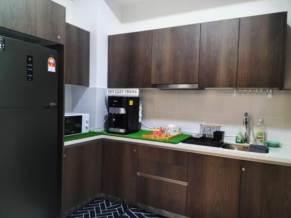 Sky Cozy Troika Residence, 1 Bedroom 4-6 Pax, 2 Bedrooms 6-8 Pax, Pool Vew, Sky & City View, Free Parking, Pool, Unlimited Wifi & Netflix Кота-Бару Екстер'єр фото