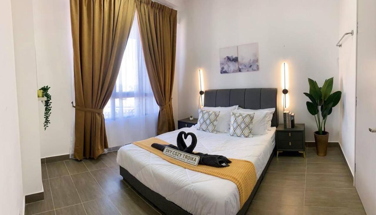 Sky Cozy Troika Residence, 1 Bedroom 4-6 Pax, 2 Bedrooms 6-8 Pax, Pool Vew, Sky & City View, Free Parking, Pool, Unlimited Wifi & Netflix Кота-Бару Екстер'єр фото